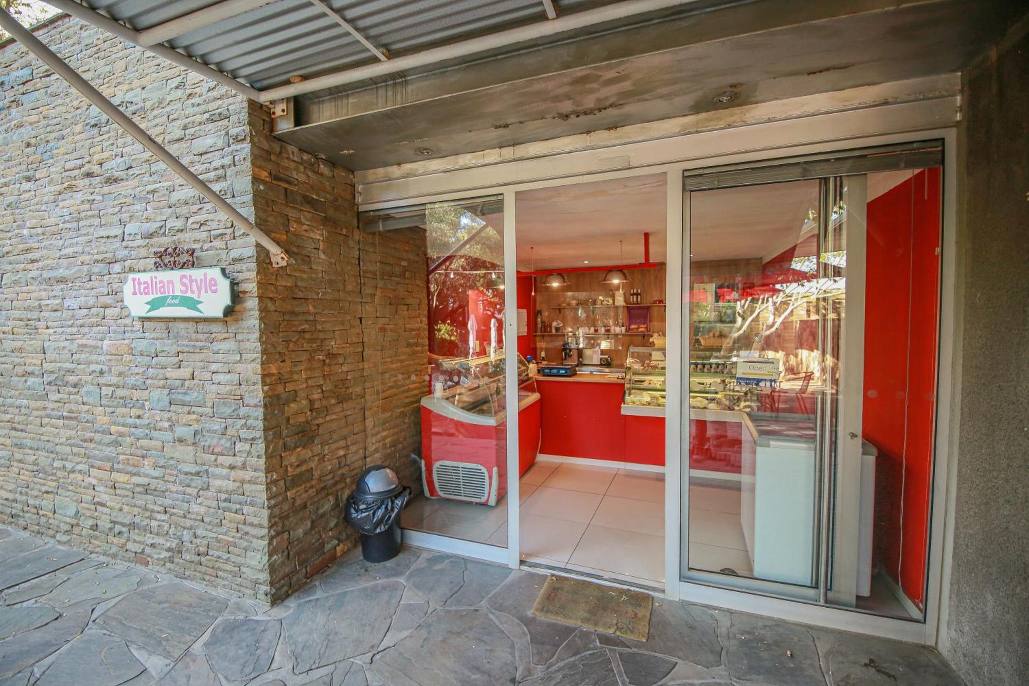 Suite 9 The Village Windhoek Exterior photo